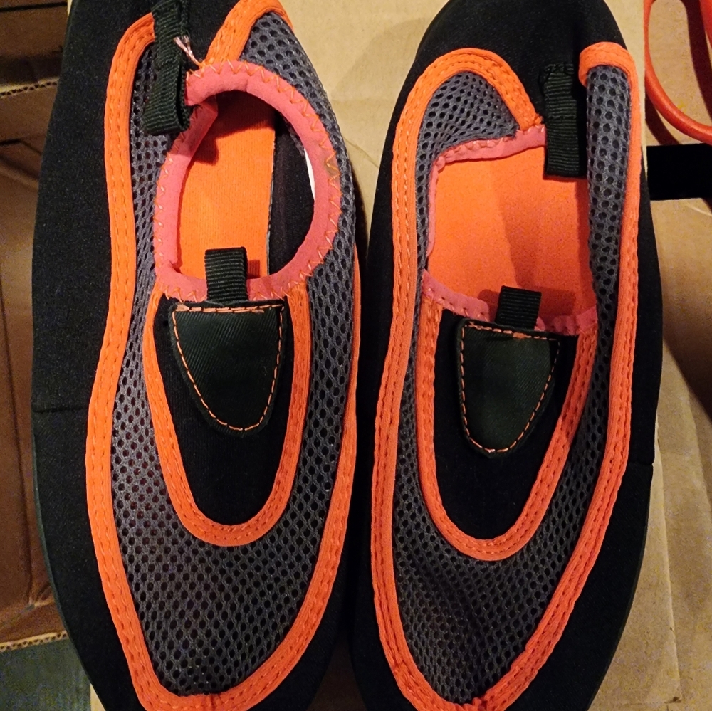 Kids water shoes
